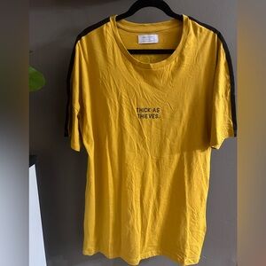 Cotton On LONG FIT Yellow Short Sleeve Tee